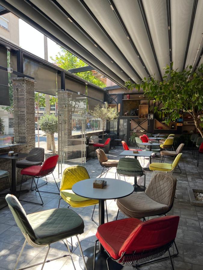Vila 90 Boutique Hotel Тирана Екстер'єр фото