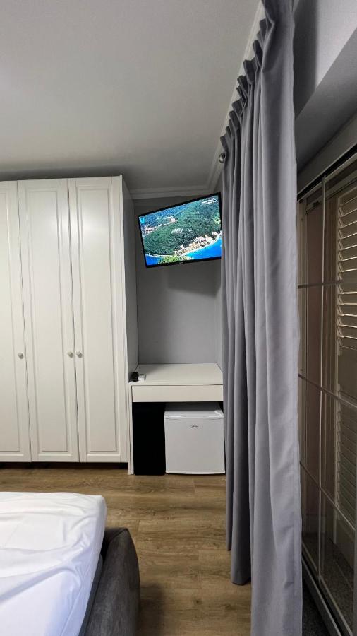 Vila 90 Boutique Hotel Тирана Екстер'єр фото