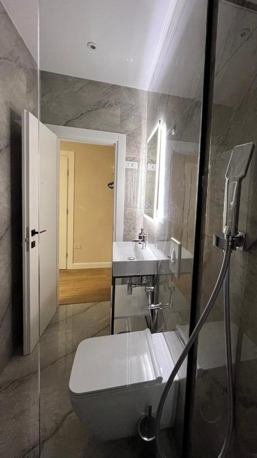 Vila 90 Boutique Hotel Тирана Екстер'єр фото