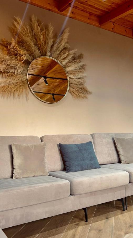 Vila 90 Boutique Hotel Тирана Екстер'єр фото